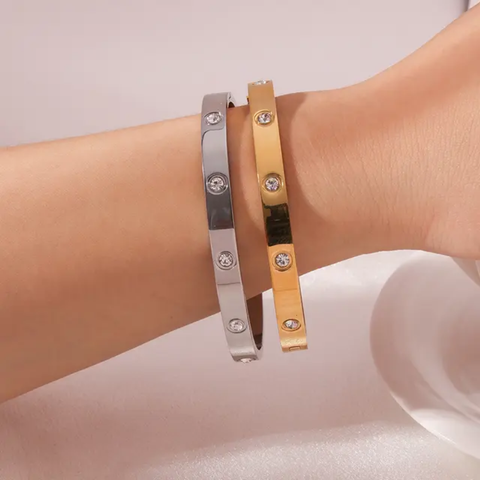 Round White Cubic Zirconia cuff Bracelet for Women