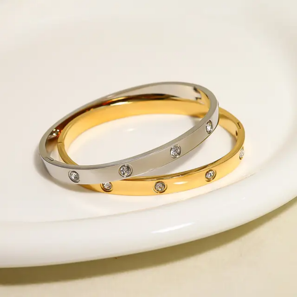 Round White Cubic Zirconia cuff Bracelet for Women