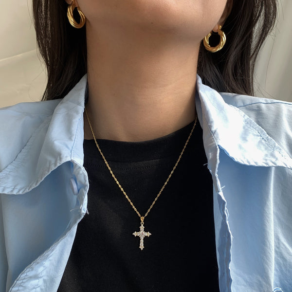 Small Cubic Zirconia Diamond Cross Pendant Necklace