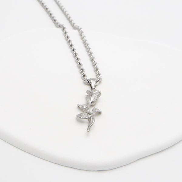 Rose Pendant Necklace