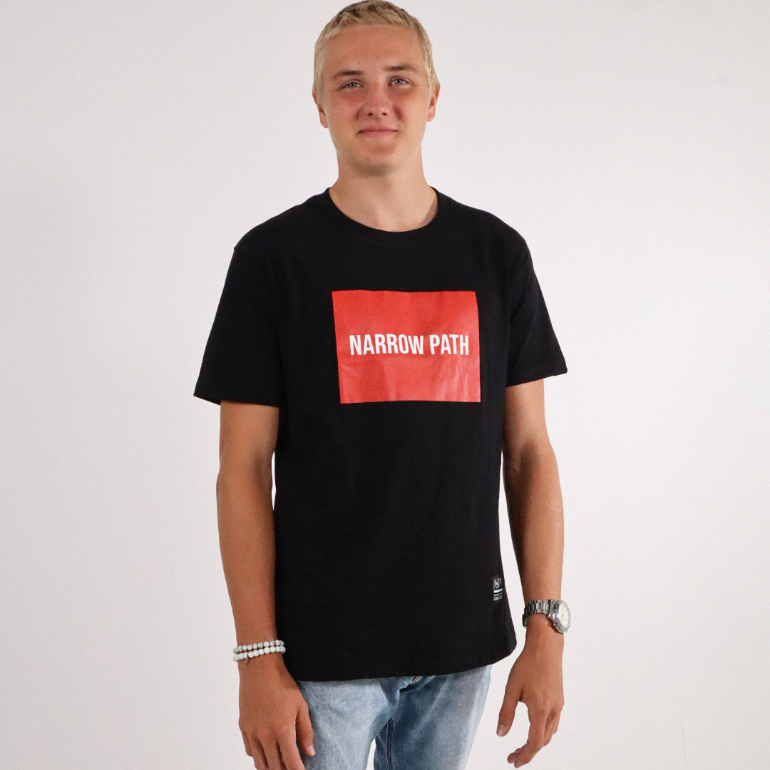 RED NARROW PATH BOX PRINT TEE