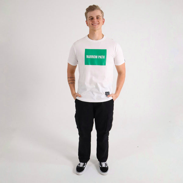 GREEN NARROW PATH BOX PRINT TEE