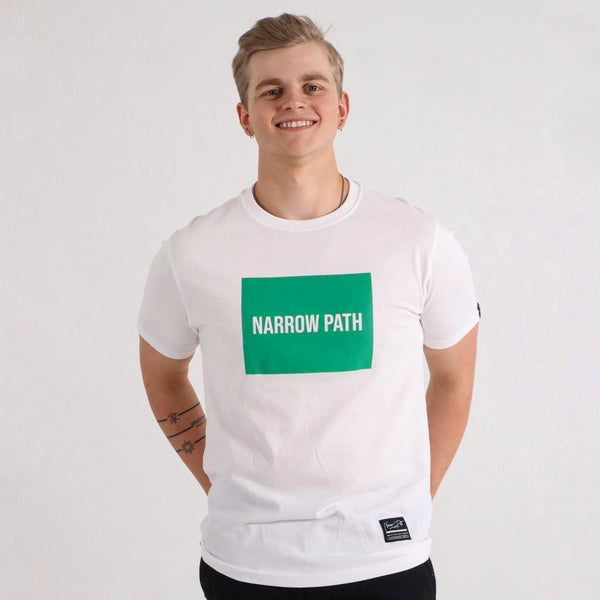 GREEN NARROW PATH BOX PRINT TEE