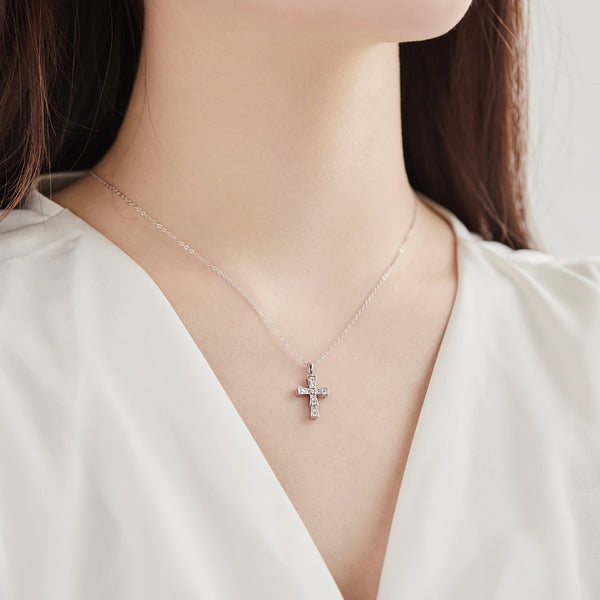 Small Cross 925 Sterling Silver Pendant Necklace