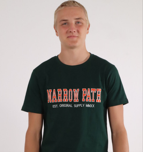 NARROW PATH COLLEGE EMBROIDERED TEE GREEN