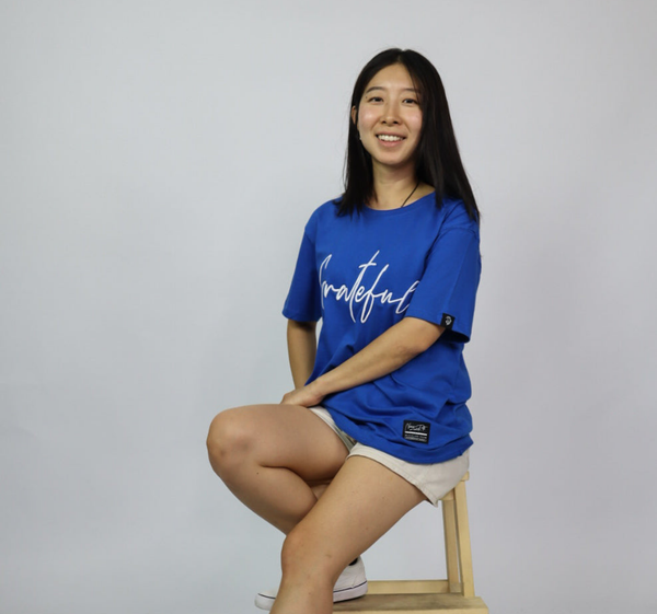 GRATEFUL EMBROIDERED TEE BLUE