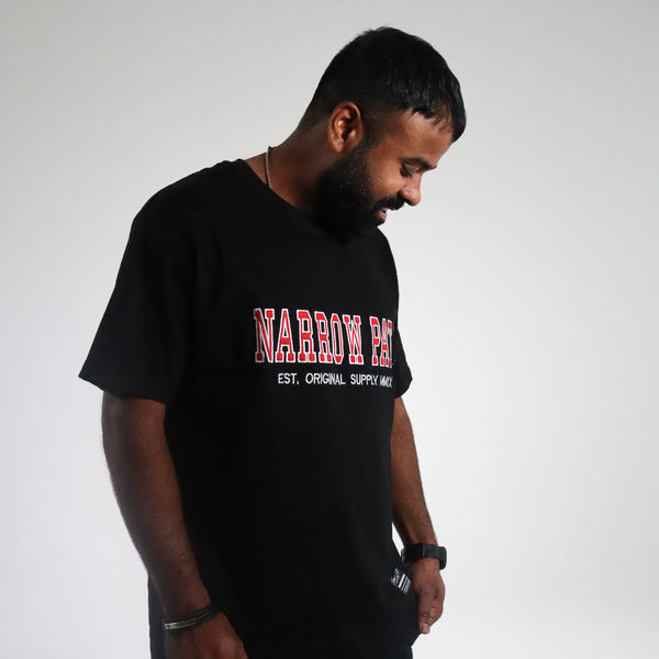 NARROW PATH COLLEGE EMBROIDERED TEE BLACK