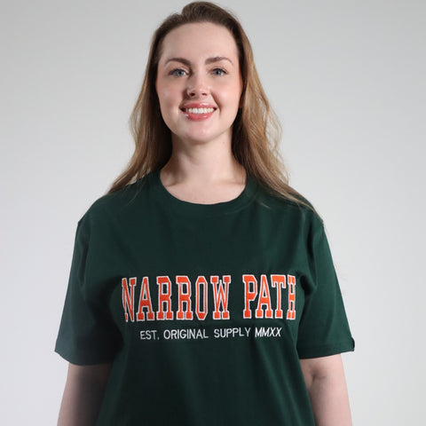 NARROW PATH COLLEGE EMBROIDERED TEE GREEN