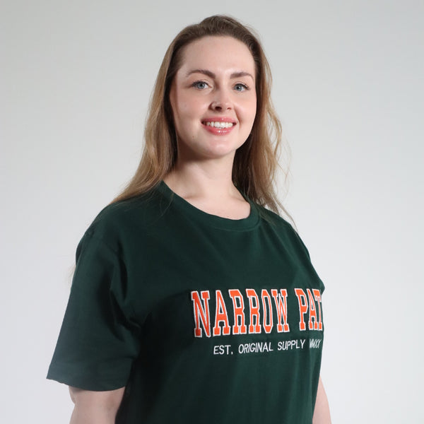 NARROW PATH COLLEGE EMBROIDERED TEE GREEN