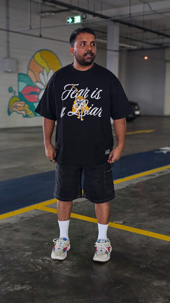 FEAR IS A LIAR OVERSIZED TEE